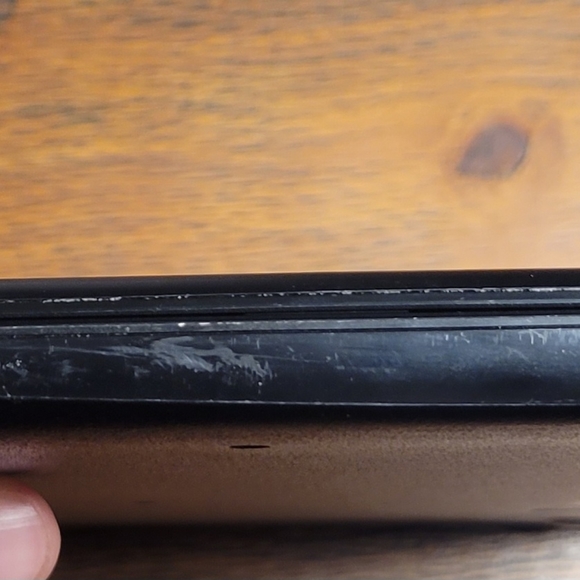 Asus Chromebook C300S 1.6GHz 4GB RAM 16GB eMMC (ChromeOS-to-Linux OS Avail.) - Picture 5 of 7